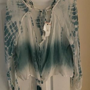 White and Teal En Creme Blouse